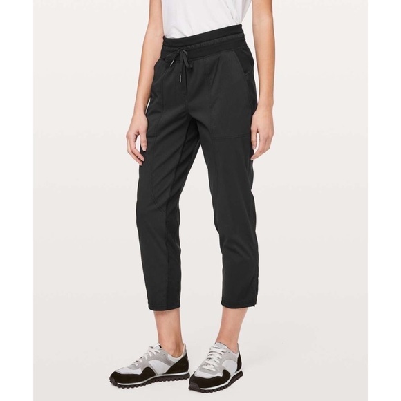 LULULEMON Dance Studio Crop *25" Black 4 - Picture 1 of 6